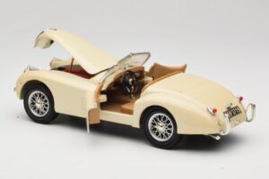 Jaguar XK120 Fehér Eduscho 1:18 7482-1HTH Fém – 5. kép a 8-ből