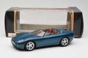 Jaguar XK180 Zöld Maisto 1:18 50337 Fém – 8. kép a 8-ből