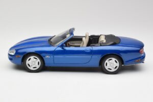 Jaguar XK8 X100 Kabrió Azure Kék Maisto 1:18 50286 Fém – 4. kép a 8-ből