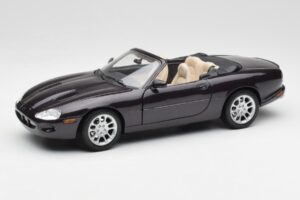 Jaguar XKR X100 Kabrió Szürke Maisto 1:18 50331 Fém