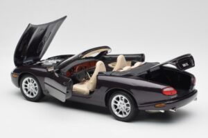 Jaguar XKR X100 Kabrió Szürke Maisto 1:18 50331 Fém – 5. kép a 8-ből