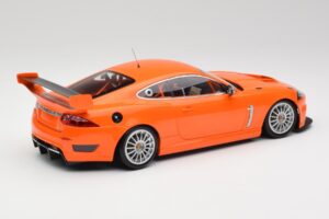 Jaguar XKR GT3 Racing Orange Minichamps 1:18 150081391 Fém – 2. kép a 6-ből