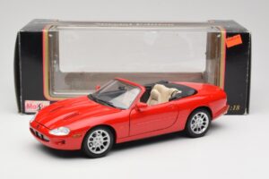 Jaguar XKR X100 Piros Maisto 1:18 50330 Fém – 8. kép a 8-ből