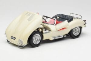 Jaguar XKSS Krémszínű AUTOart 1:18 73512 Fém – 2. kép a 8-ből