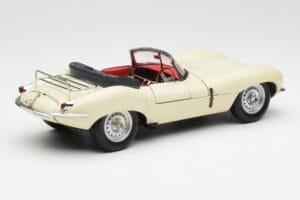 Jaguar XKSS Krémszínű AUTOart 1:18 73512 Fém – 3. kép a 8-ből