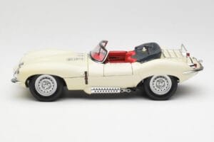 Jaguar XKSS Krémszínű AUTOart 1:18 73512 Fém – 4. kép a 8-ből