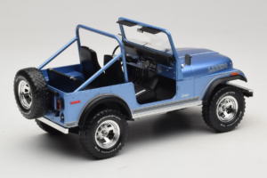 Jeep CJ-7 Laredo Kék MCG 1:18 MCG18553 Fém – 2. kép a 6-ből