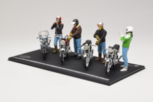 Joe Bar Team Kollekció Figurákkal Solido 1:18 5008 Fém – 3. kép a 4-ből