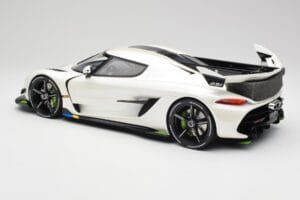 Koenigsegg Jesko Attack Crystal White Pearl GT Spirit 1:12 GT501 Gyanta – 5. kép a 6-ből