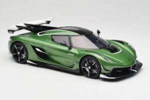 Koenigsegg Jesko Attack Zöld GT Spirit 1:18 GT927 Gyanta – 4. kép a 6-ből