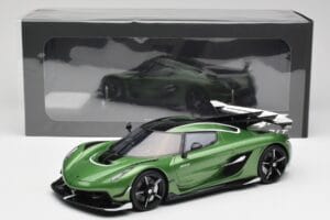 Koenigsegg Jesko Attack Zöld GT Spirit 1:18 GT927 Gyanta – 6. kép a 6-ből