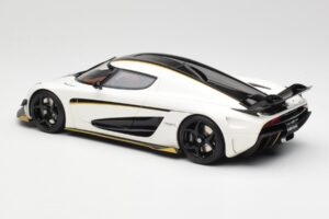 Koenigsegg Regera Crystal Fehér GT Spirit 1:18 GT913 Gyanta – 5. kép a 6-ből