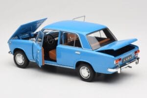 Lada 1200 2101 Kék IXO 1:18 18CMC204OP Fém – 5. kép a 8-ből