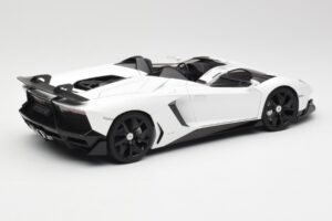 Lamborghini Aventador J Fehér AUTOart 1:18 74674 Fém – 3. kép a 8-ből