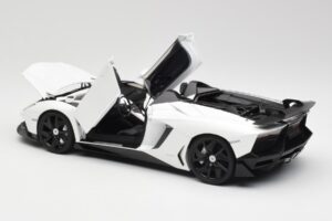 Lamborghini Aventador J Fehér AUTOart 1:18 74674 Fém – 5. kép a 8-ből