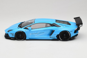 Lamborghini Aventador Liberty Walk Kék GT Spirit 1:18 GT073 Gyanta – 3. kép a 6-ből