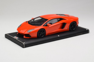 Lamborghini Aventador Narancssárga MR Collection 1:18 LAMB064 Gyanta – 2. kép a 6-ből