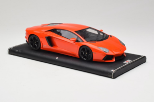 Lamborghini Aventador Narancssárga MR Collection 1:18 LAMB064 Gyanta – 4. kép a 6-ből