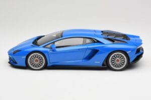 Lamborghini Aventador S LP740-4 Blue Nila AUTOart 1:18 79134 Fém – 4. kép a 8-ből
