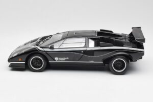Lamborghini Countach LP500S Fekete Kyosho 1:18 08326K Fém – 4. kép a 8-ből