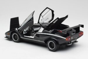 Lamborghini Countach LP500S Fekete Kyosho 1:18 08326K Fém – 5. kép a 8-ből