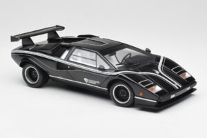 Lamborghini Countach LP500S Fekete Kyosho 1:18 08326K Fém – 6. kép a 8-ből