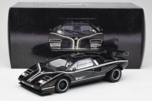Lamborghini Countach LP500S Fekete Kyosho 1:18 08326K Fém – 8. kép a 8-ből