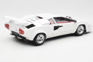 Lamborghini Countach LP500S Fehér Kyosho 1:18 08320E Fém – 3. kép a 8-ből
