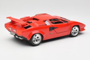 Lamborghini Countach Piros Bburago 1:18 3047-M1 Fém – 3. kép a 8-ből