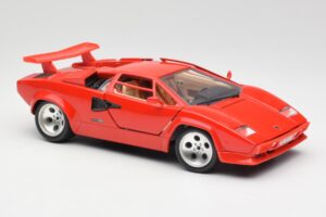 Lamborghini Countach Piros Bburago 1:18 3047-M1 Fém – 6. kép a 8-ből