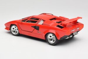 Lamborghini Countach Piros Bburago 1:18 3047-M1 Fém – 7. kép a 8-ből