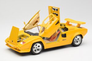 Lamborghini Countach Sárga Bburago 1:18 3037 Fém – 2. kép a 8-ből