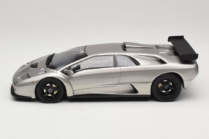 Lamborghini Diablo GT-R Ezüst Kyosho 1:18 KSR18509S Gyanta – 3. kép a 6-ből