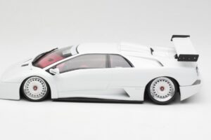 Lamborghini Diablo KO Fehér GT Spirit 1:18 GT330 Gyanta – 3. kép a 6-ből