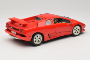 Lamborghini Diablo Piros Bburago 1:18 3041-M1 Fém – 3. kép a 8-ből