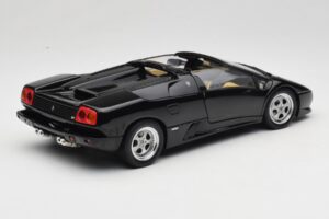Lamborghini Diablo Roadster Fekete AUTOart 1:18 70093-R1 Fém – 4. kép a 10-ből