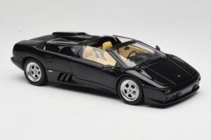 Lamborghini Diablo Roadster Fekete AUTOart 1:18 70093-R1 Fém – 7. kép a 10-ből