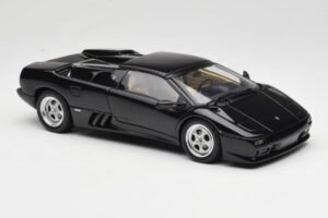 Lamborghini Diablo Roadster Fekete AUTOart 1:18 70093-R1 Fém – 8. kép a 10-ből