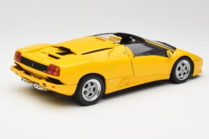 Lamborghini Diablo Roadster Sárga AUTOart 1:18 70092 Fém – 3. kép a 8-ből