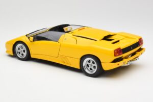 Lamborghini Diablo Roadster Sárga AUTOart 1:18 70092 Fém – 7. kép a 8-ből