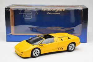 Lamborghini Diablo Roadster Sárga AUTOart 1:18 70092 Fém – 8. kép a 8-ből