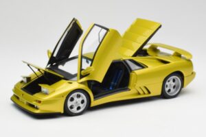 Lamborghini Diablo SE30 Anniversary Edition Sárga Spyder AUTOart 1:18 79157 Fém – 2. kép a 8-ből
