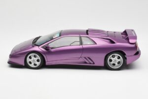 Lamborghini Diablo SE30 Jota Metál Lila AUTOart 1:18 79142 Kompozit – 4. kép a 8-ből