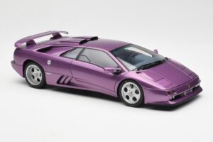 Lamborghini Diablo SE30 Jota Metál Lila AUTOart 1:18 79142 Kompozit – 6. kép a 8-ből