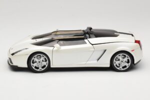 Lamborghini Gallardo Concept Fehér Mondo Motors 1:18 146432 Fém – 4. kép a 8-ből