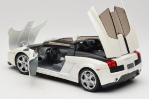 Lamborghini Gallardo Concept Fehér Mondo Motors 1:18 146432 Fém – 5. kép a 8-ből