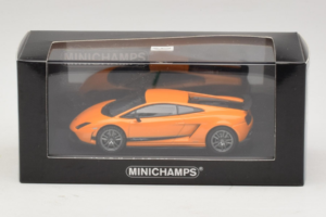 Lamborghini Gallardo LP570-4 Superleggera Narancssárga Metál Minichamps 1:43 400103841 Fém – 5. kép a 5-ből