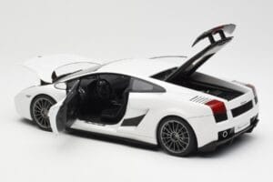 Lamborghini Gallardo Superleggera Monocerus Metallic Fehér AUTOart 1:18 74585 Fém – 5. kép a 8-ből