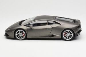 Lamborghini Huracan LP610-4 Szürke AUTOart 1:18 74606 Kompozit – 4. kép a 8-ből