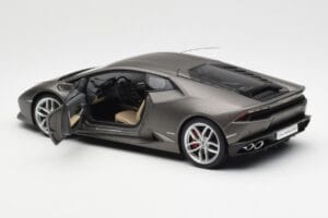 Lamborghini Huracan LP610-4 Szürke AUTOart 1:18 74606 Kompozit – 5. kép a 8-ből